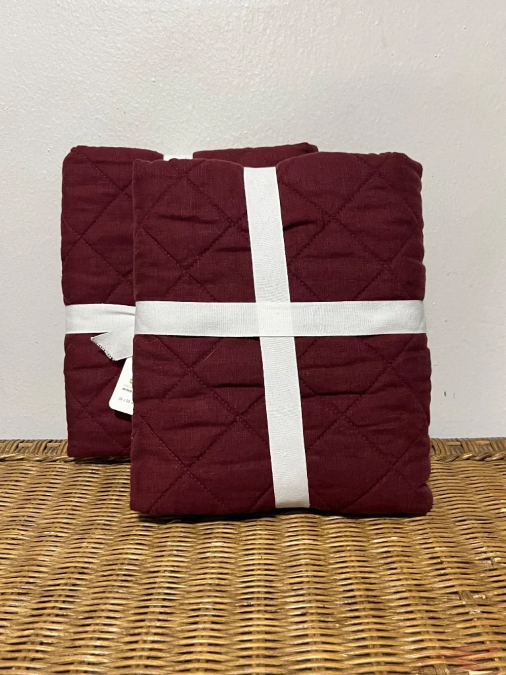 Pottery Barn.  belgian Flax Linen Diamond Shams. Sz. King.  Set of 2
